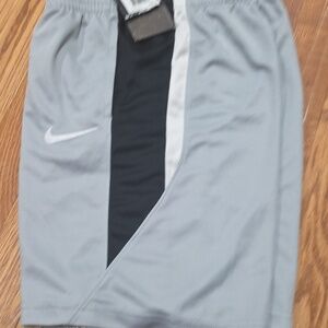 Nike shorts boys Size M